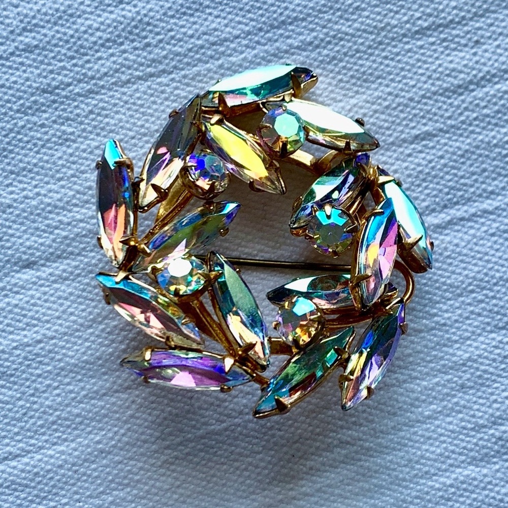 Vintage Aurora Borealis Rhinestone Brooch